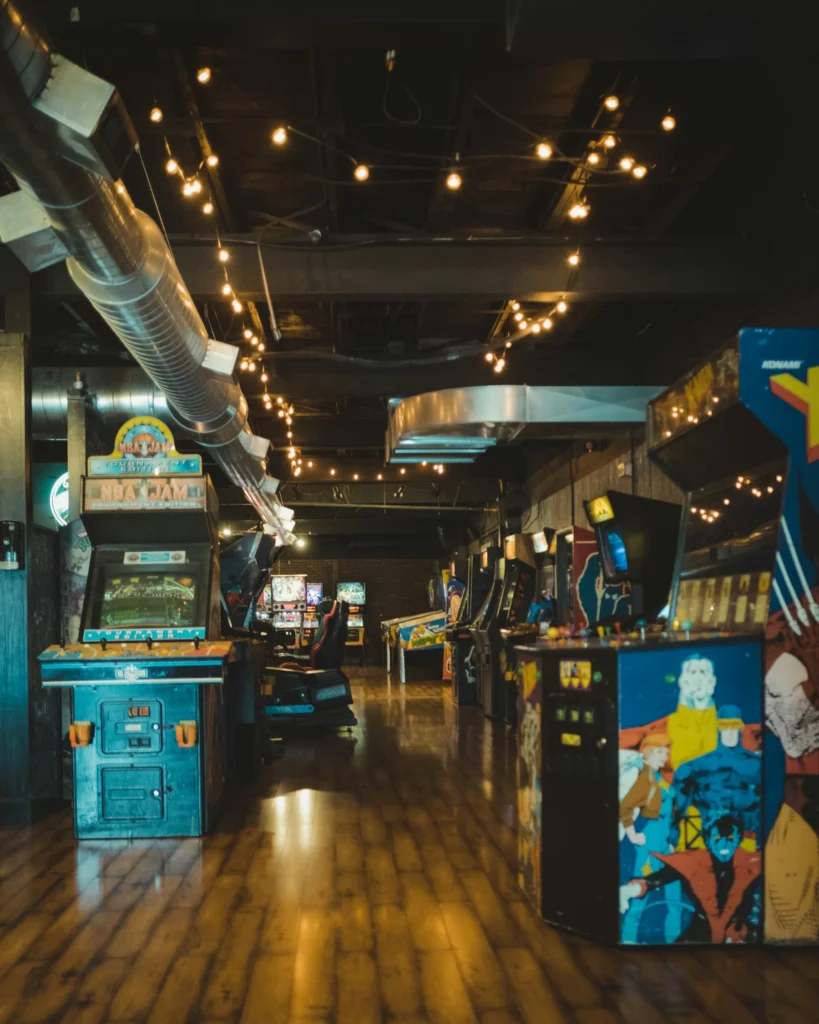 Sala con cabinati arcade, fonte di ispirazione per il progetto